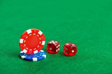 লাইভ Teen Patti ডিলার টেবিল 6ixs এ